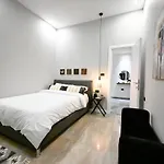Luxury Queen Mountian